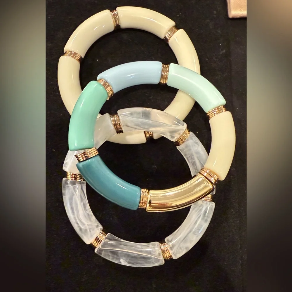 Fun summer bangles - Picture 1 of 4